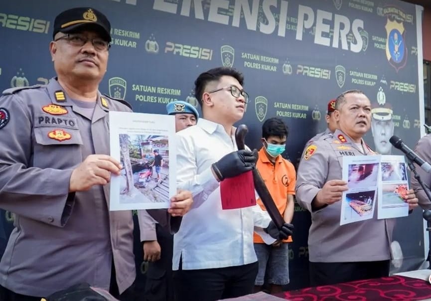 JELASKAN: Polres Kutai Kartanegara membeberkan kasus pembunuhan yang menyeret AA menjadi tersangka.