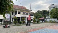 PEMERIKSAAN ULANG: Lima orang terakhir yang dijadwalkan diperiksa KPK di Kantor BPKP Kaltim pada Rabu (2/10/2024), dua di antaranya tak bisa hadir, yakni AFI dan ROC.