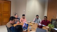 TERUS MAKSIMAL: Kepala DPMD Kukar Arianto saat Sosialisasi Pelaksanaan BBGRM secara virtual. (Linikaltim.id)