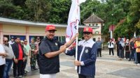 UNTUK MASYARKAT: Bupati Kukar Edi Damansyah saat melepas kontingen di Waduk Panji Sukarame, Jumat (20/6/2025). (Ist)