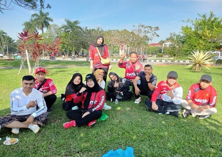 TERUS DIKAWAL: Staf DPMD Kukar mengikuti kegiatan BBGRM tahun 2025 yang dipusatkan di Kecamatan Kota Bangun. (Ist)